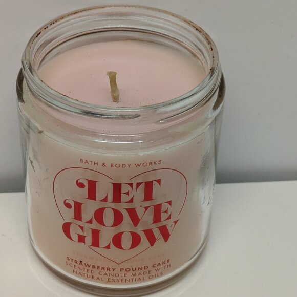 NEW! Bath & Body Works Let Love Glow Glass Candle, 7oz - Picture 2 of 3